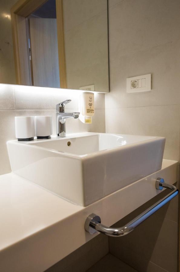 Hotel Osmine 슬라노 외부 사진